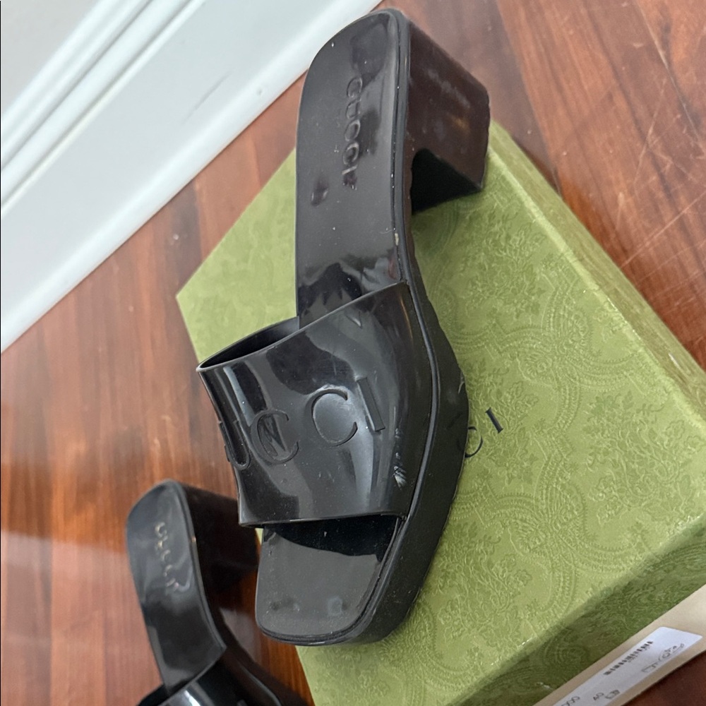 Gucci Glossy Black Slide Sandals - Picture 11 of 13